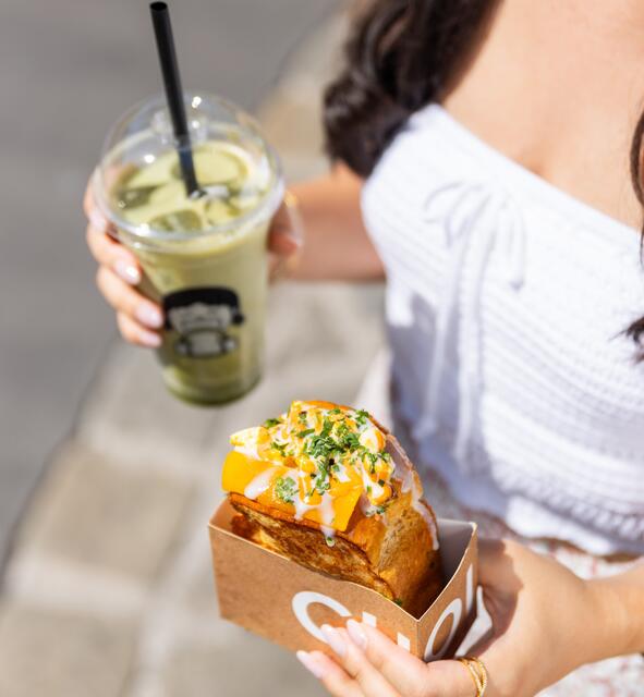 Nicht nur die Sandwiches, auch die Matcha-Getränke kommen bei Gästen gut an.
 | Foto: Café Choi