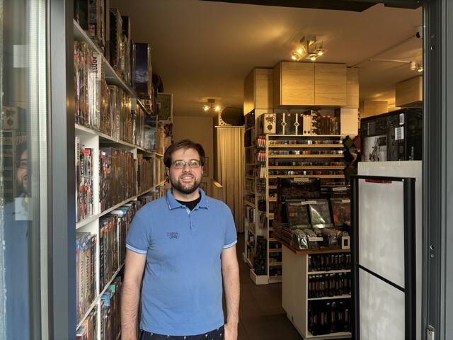 Inhaber von Siren Games Tristan Stadler führte MeinBezirk durch sein Reich.  | Foto: Philipp Scheiber