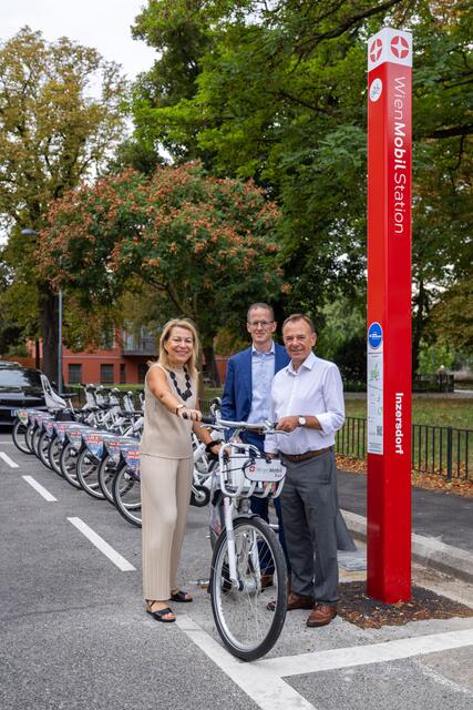 Die Wiener Linien und Wiener Lokalbahnen haben gemeinsam eine neue Radstation in Liesing errichtet.
 | Foto: Wiener Linien / Simon Wöhrer