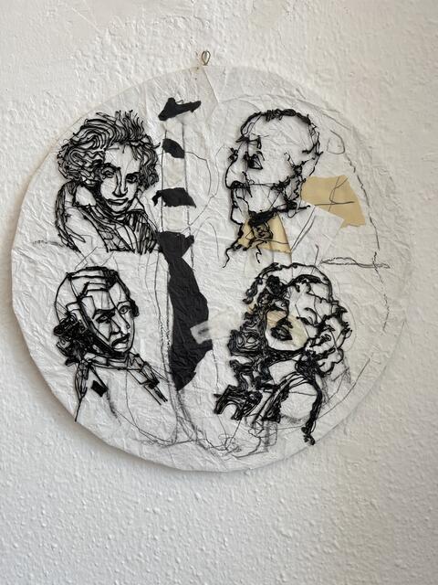 Elisabeth Jungwirth
„Bruckner trifft Beethoven, Monroe und Mozart" 3D Druckstift mit Filamentfaden auf Karton, 2024
€ 600,-- | Foto: Josef Goldhofer