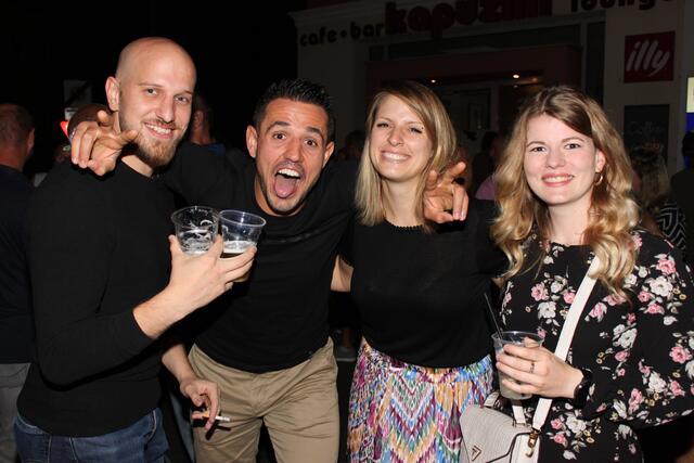 Sichtlich Spaß hatten diese Besucher bei der Music Night in Knittelfeld.