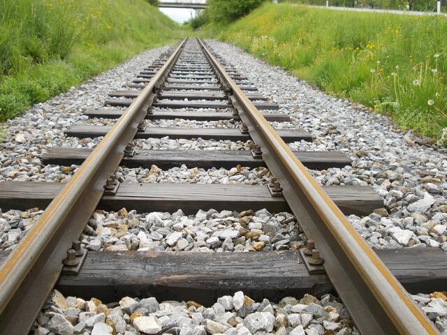 ...mit einer alten Dampflok durch das schöne Feistritztal nach Birkfeld.   Alles einsteigen bitte !