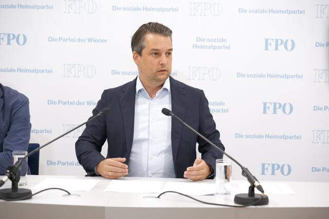 Gegenüber der "APA" sagte Nepp, dass Sozialleistungen wie die Mindestsicherung zukünftig nur mehr an österreichische Staatsbürgerinnen und -bürger ausbezahlt werden sollte. | Foto: Maximilian Spitzauer/RMW