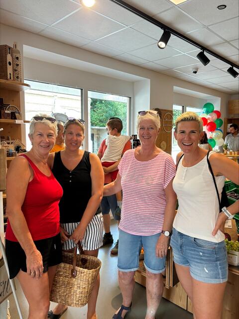 Viele Besucher feierten den Dorfladen. | Foto: privat