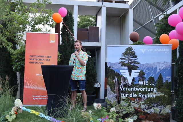 Juniorchef Julian Lutz (Gartenerlebnis Lutz) gewährte einen Einblick in sein Unternehmen.  | Foto: Elisabeth Zangerl