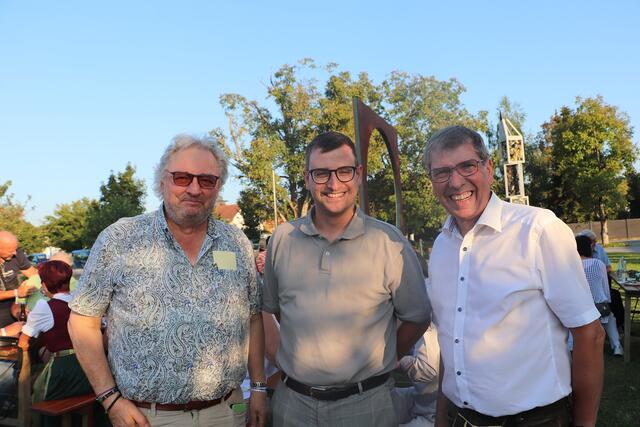 Kulinarik, Gesang und Politik: Willi Haider, Stephan Scheifinger und Erich Gosch beim WeinLese-Fest in Feldkirchen | Foto: Edith Ertl