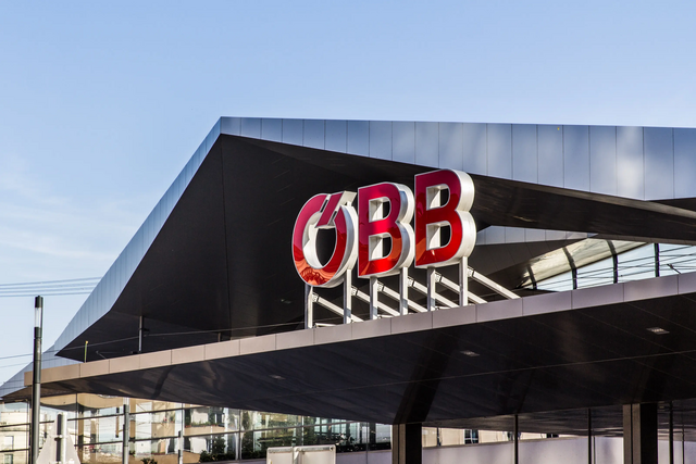 Sieben ÖBB-Fahrscheinautomaten wurden Donnerstagnacht in Salzburg aufgebrochen. | Foto: ÖBB/Wegscheider