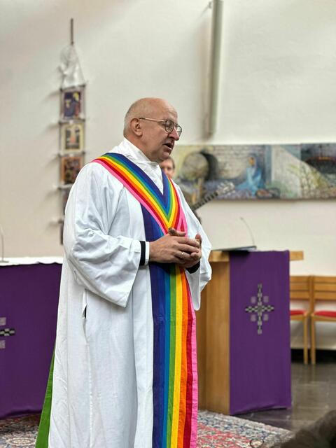 Benno Karnel ist als Kärntens Seelsorger für Beziehung, Ehe und Familie auch für die Regenbogenpastoral zuständig. | Foto: Privat