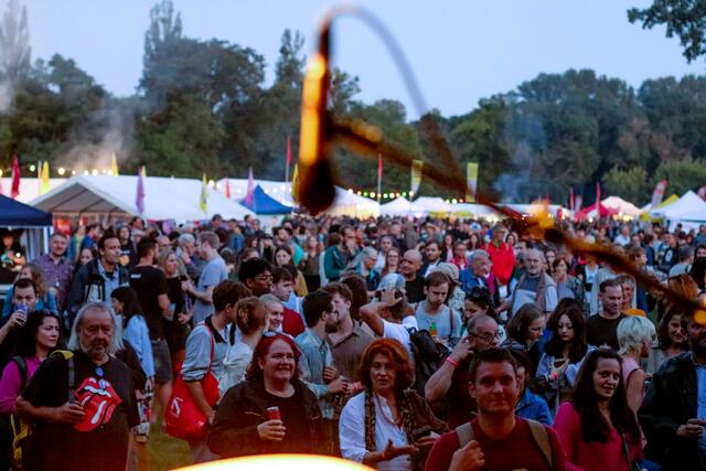 Das traditionelle Volksstimmefest der KPÖ Wien geht Ende August wieder über die Bühne. So sah es 2021 aus. | Foto: KPÖ Bundespartei/Flickr