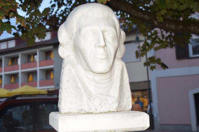 Joseph Haydn Büste am Hauptplatz | Foto: Michael Strini