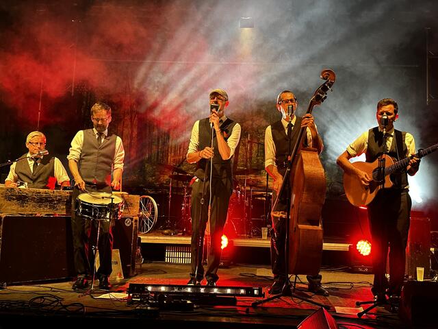 Eine der gefragtesten Live Acts in Österreich: Old School Basterds.  | Foto: Tamara Himsl