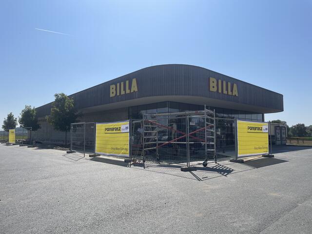 Die Billa-Filiale in Heiligenkreuz im Lafnitztal wird derzeit umgebaut. Trotz Umbauarbeiten bleibt der Einkaufsmarkt bis zum 24. September wie gewohnt geöffnet.  | Foto: Elisabeth Kloiber