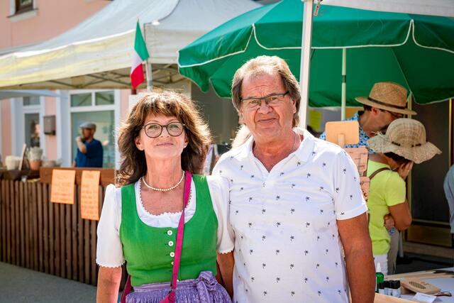 Pflichtproamm Honigfest: Resi und Karl aus Velden sind jedes Jahr dabei.