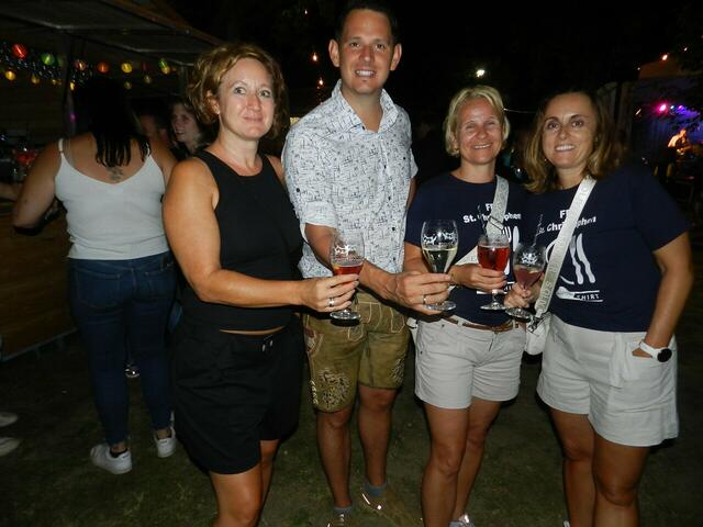 Nicole Matzinger, Bgm Jürgen Rummel, Birgit Prisching, Karin Wagner haben sich mit Bgm Jürgen Rummel gut unterhalten | Foto: Heribert Punz