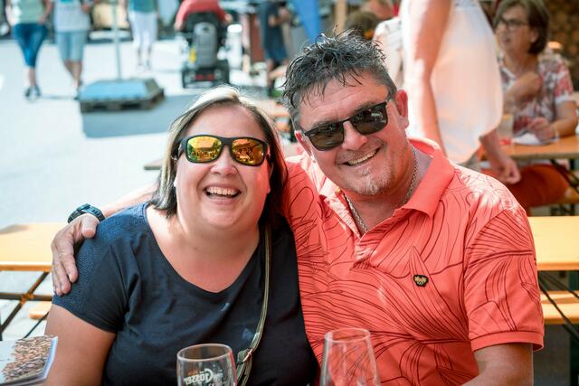 Aus Techelsberg: Barbara und Herbert sind echte Honigfans.