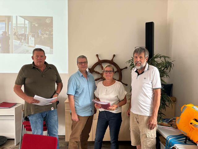Siegfried Höllmüller, Johann Nowak, Christa Kranzl und Karl Hell von der Bürgerinitiative "Pro Nibelungengau".