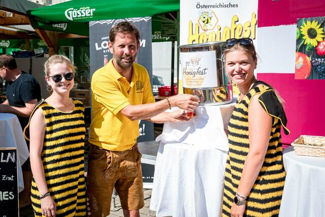 Obmann Arno Kronhofer freut sich über das gelungene 21. Honigfest in der Stadtgemeinde Hermagor.