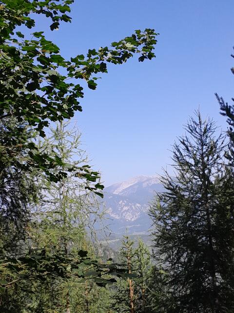 Mal gibts Ausblicke auf die Berge