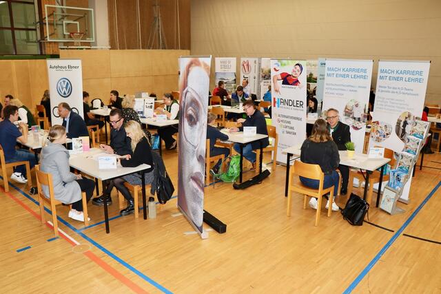 Mehr als 40 Unternehmen haben sich bereits für das Lehrlings-Speed-Dating angemeldet. | Foto: Alfred Mayer