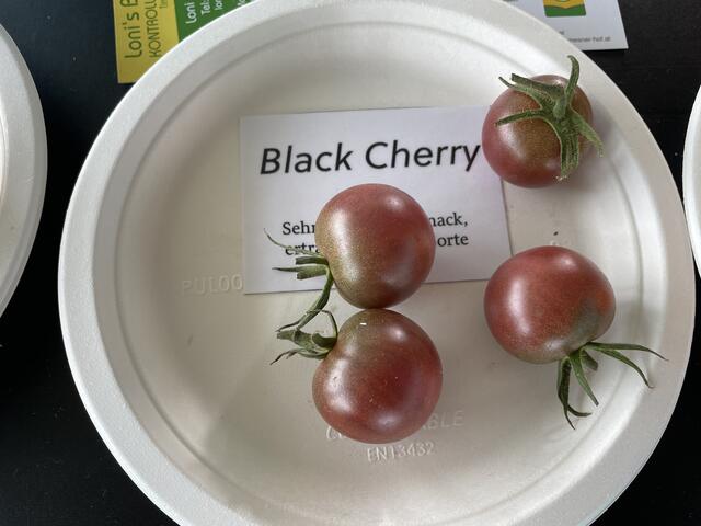 Die Tomate erstrahlt beim Bio-Bergbauernfest.