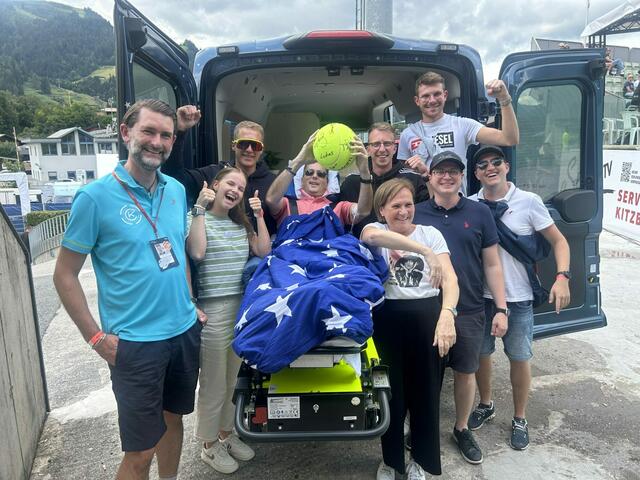 Zusammen mit seiner Familie und den rollenden Engeln unternahm Franz noch einen letzten Ausflug nach Innsbruck. | Foto: Rollende Engel