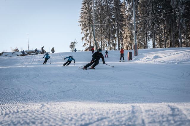 Der Skilift der Sportarena Liebenau verspricht Pistengaudi für alle Altersklassen. | Foto: Mühlviertler Alm