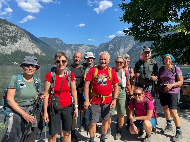 Am Samstag, 24. August begaben sich zehn Teilnehmer der Gruppe "Wandern und mehr" des Ennser Alpenvereins auf die 17 Kilometer lange Überschreitung von Gosau nach Hallstatt.  | Foto: Alpenverein Enns