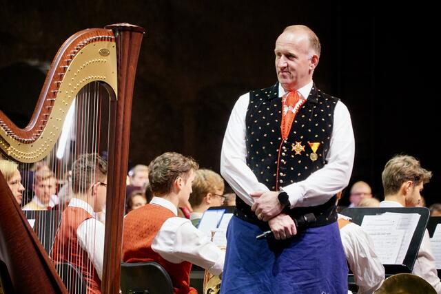 Moderation durch Paul Halwax, Solotubist der Wiener Philharmoniker. | Foto: re*creation / Renate Stelzl