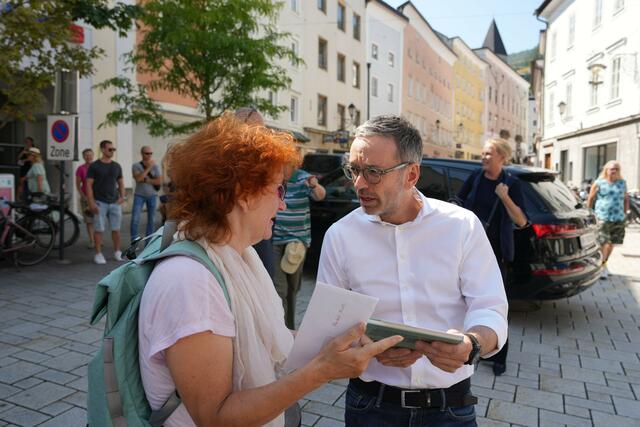 FPÖ-Wahlkampfveranstaltung in Hallein mit Herbert Kickl.  | Foto: Alois Endl