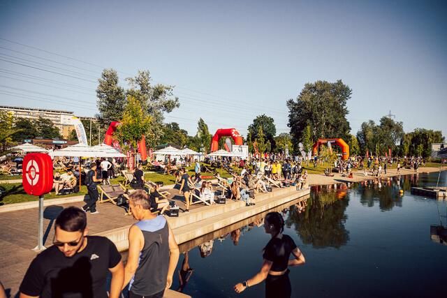 Am Stadtstrand gibt es beim 50-Jahr-Jubiläumsfest von MeinBezirk ein buntes und abwechslungsreiches Programm für Jung und Alt.  | Foto: New Fish Media