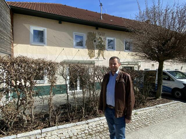 Bürgermeister Mayr vor dem ehemaligen Faderl. | Foto: Gde. Wolfern
