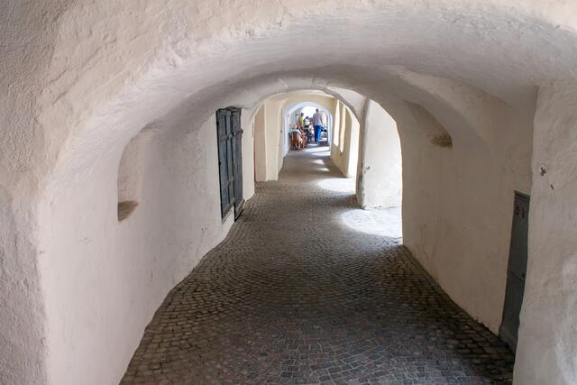 25 # 1188: Im nördlichen Laubengang mit Blick zum östlichen Ende (Cafe Salina) | Foto: © by Ing. Günter Kramarcsik