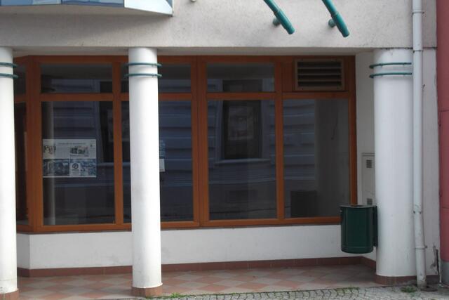 Damals-Foto: Dieser Leerstand in der Zwettler Schulgasse beim Durchgang zur Parkgarage wurde am 3. November 2017 fotografiert. | Foto: B. Hofmann