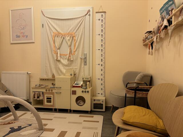 Während sich die Eltern bei Workshops weiterbilden, werden die Kinder im Nebenraum betreut. | Foto: Nieschalk/MeinBezirk