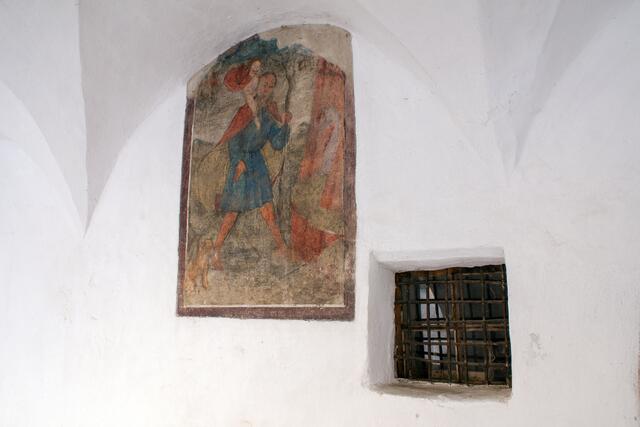 15 # 1179: alte Fresken findet man auch in ganz Glurns an den Fassaden, wie hier ein Bild vom Hl. Christophorus, den Schutzheiligen der Reisenden. | Foto: © by Ing. Günter Kramarcsik