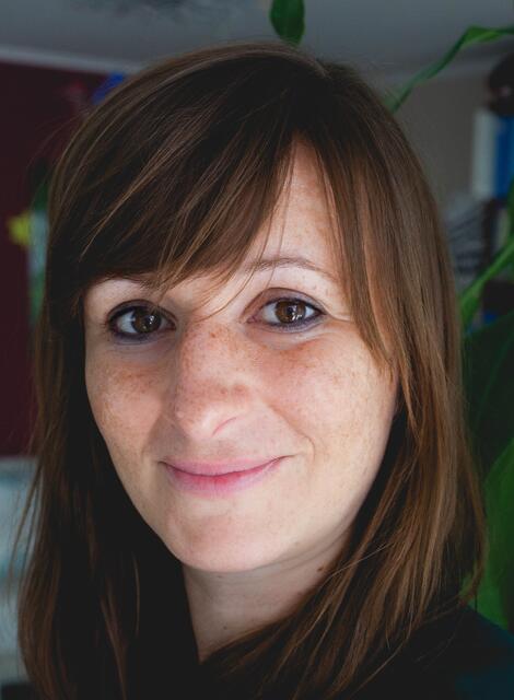 Apothekerin Michaela Adler beruhigt: "Der Stich einer Wespe ist grundsätzlich nicht gefährlich, aber natürlich unangenehm und er verursacht Schmerzen, Rötungen und Juckreiz.  | Foto: privat