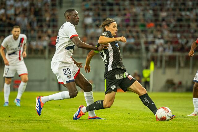Zur Vorbereitung auf die Champions League duellierte sich der SK Sturm Graz Anfang August in Klagenfurt mit dem französischen Spitzenklub Paris Saint Germain. | Foto: GEPA pictures/ Matthias Trinkl