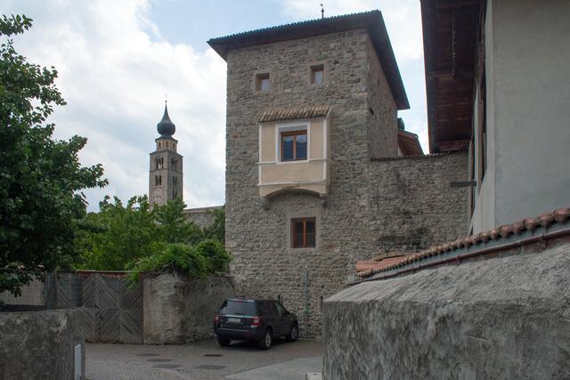 52 # 1245: Hier hatten wir noch eine kurzen Durchblick zu Stadtparrkirche St. Pangratz. | Foto: © by Ing. Günter Kramarcsik