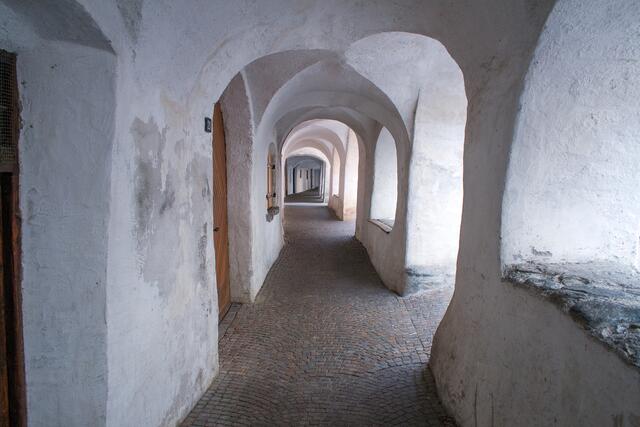 22 # 1190: ein nochmaliger Blick zurück in den Westen, bevor wir zum nördlichen Laubengang wechselten. | Foto: © by Ing. Günter Kramarcsik