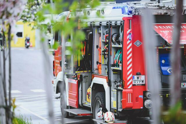 Die Feuerwehr musste am Dienstag zu einem Großeinsatz ausrücken. Ein Gebäude war teilweise eingestürzt. (Symbolfoto) | Foto: Max Slovencik / EXPA / picturedesk.com