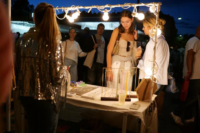 162.000 waren vergangenes Jahr bei der Langen Nacht der Wiener Märkte dabei. In Döbling sorgt viel Musik für Unterhaltung. | Foto: Max Spitzauer/MeinBezirk