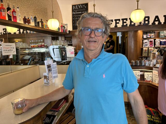 Patrick Schönberger freut sich auf eine schönere Wiedner Hauptstraße. | Foto: Tamara Winterthaler/MeinBezirk