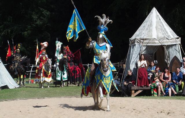 Beim Mittelalterfest im Schloss Neugebäude warten auf Gäste zahlreiche Programm-Highlights. (Symbolbild)  | Foto: Pixabay