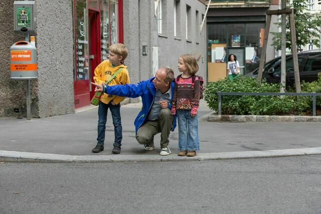 Der Schulweg sollte mit den Kindern eindringlich geübt werden. | Foto: AUVA/Winkler