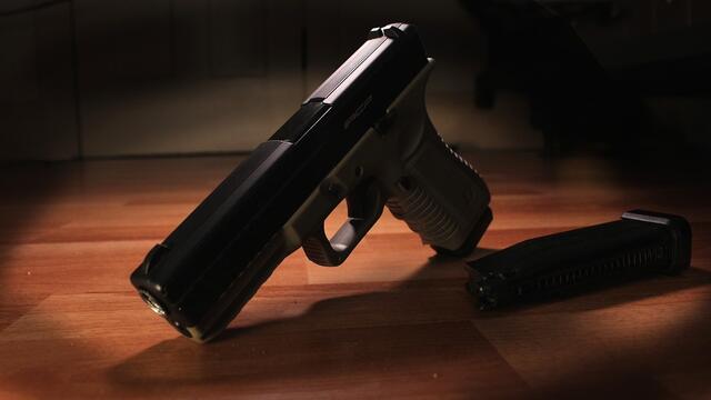 Wenn man nach den Zahlen von 2022 geht, gibt es in Tirol 78.000 registrierte Waffen. Statistisch gesehen gibt es also für jeden zehnten Tiroler eine Waffe. Aber was sind die Gründe für diese Anschaffung? | Foto: Pixabay