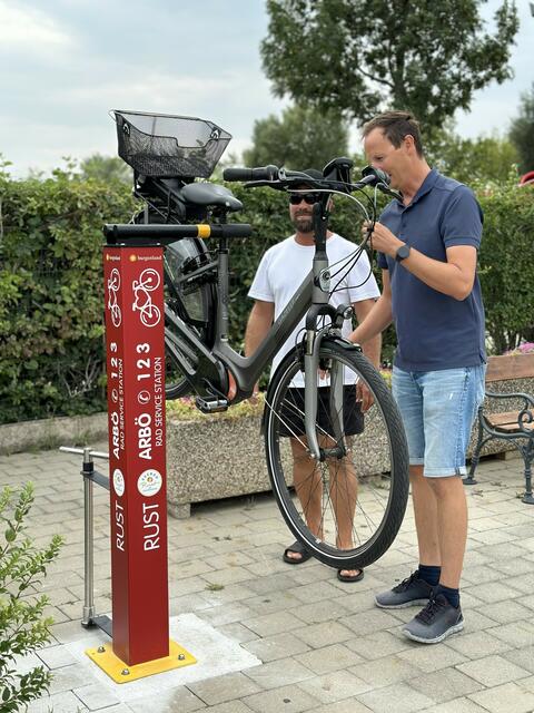 Ab sofort gibt es eine Rad-Service-Station im Seebad Rust.  | Foto: Seebad Rust