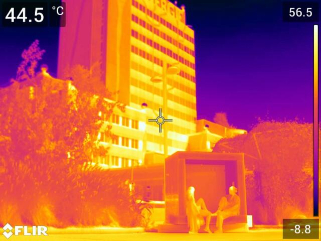 Dass die Kühlmöbel vor der Spittelauer Müllverbrennungsanlage auch tatsächlich funktioniert, bewies ein Check mit einer Wärmebild-Kamera. | Foto: Wien Energie