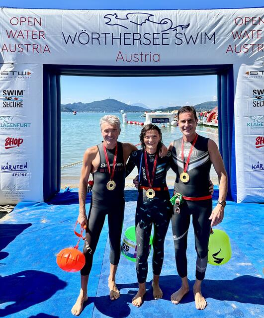Bereits 2023 durften die besten Schwimmathleten des Wörthersee Swim über Medaillen jubeln. | Foto: Wörthersee-Swim Austria
