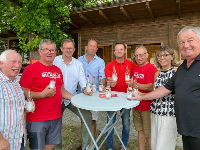 Erwin Schrammel, ÖGB NÖ-Pensionist:innenvorsitzender Johann Palkovich, Abgeordneter zum Nationalrat Rudolf Silvan, AKNÖ-Direktor Christian Farthofer, FSG NÖ Vorsitzender René Pfister, FSG RV Vorsitzender Josef Wiesinger, AKNÖ-Vizepräsidentin Angela Fischer, Erich Farthofer (v.l.). | Foto: FSG