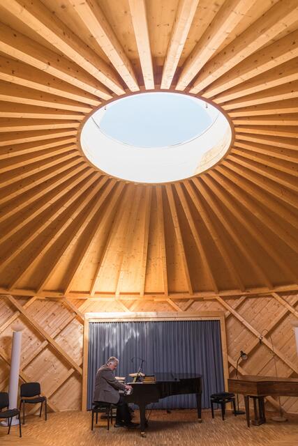 Wolfgang Watzinger spielt am Samstag, 7. September, in der Feistringhalle. | Foto: Markus Auer